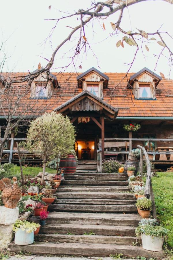Gresna Pilnica Hotel Klenovnik Exterior photo